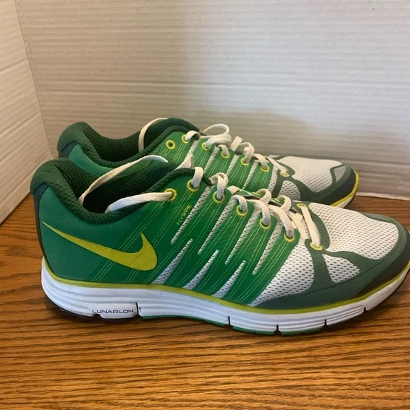 Nike Women’s 12 Green White & Yellow Athletic Running Shoes - Picture 5 of 14